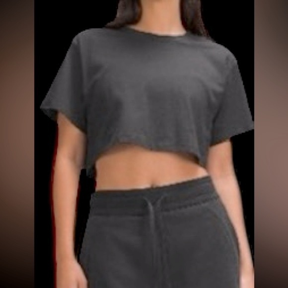 Under Armour All Your Style Cropped T-Shirt in Black M - Picture 1 of 2